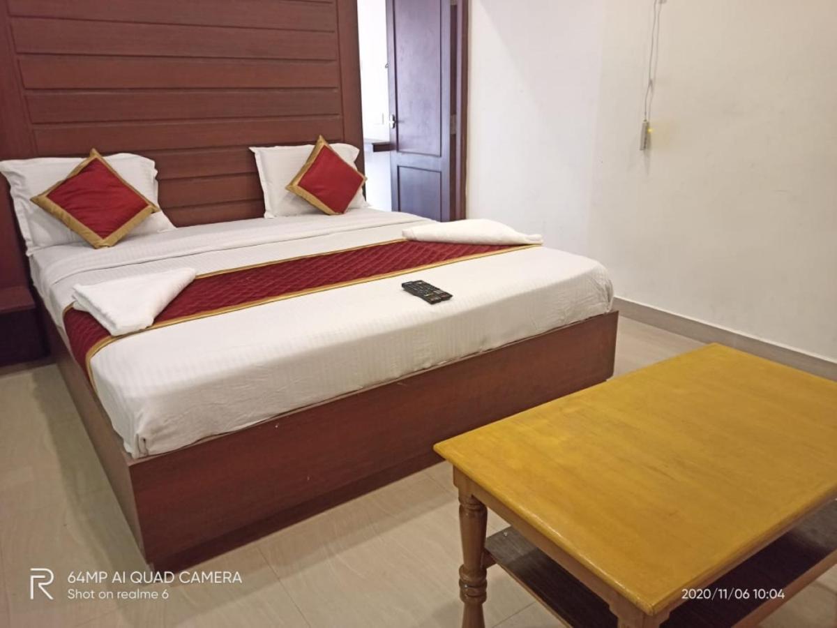 Meridian Castle Pondicherry Exterior photo