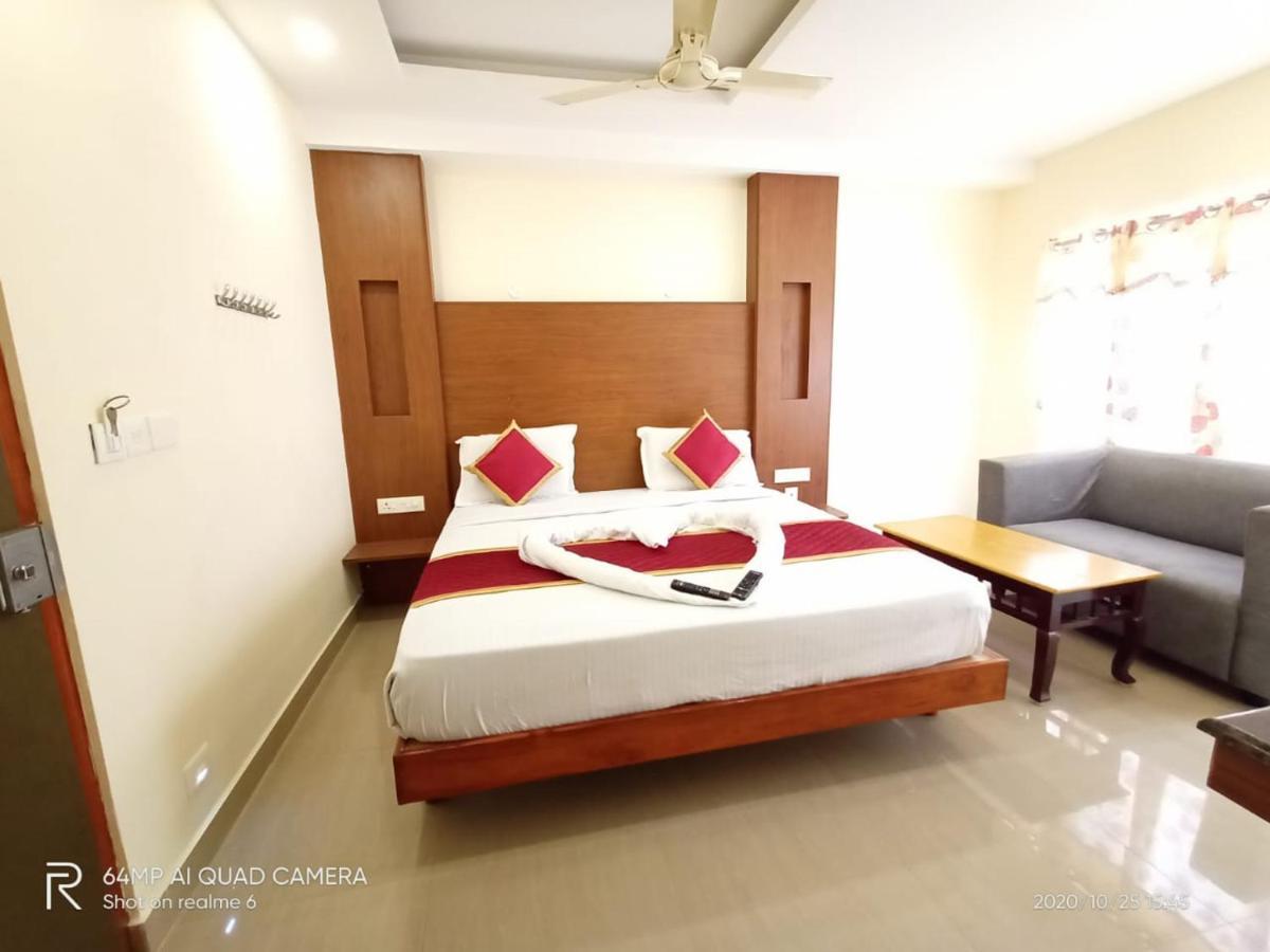 Meridian Castle Pondicherry Exterior photo