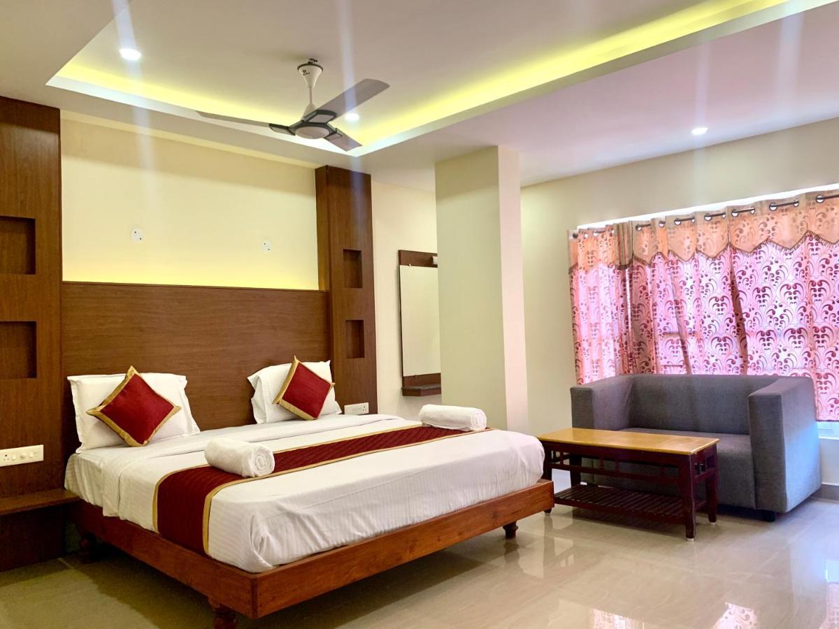 Meridian Castle Pondicherry Exterior photo